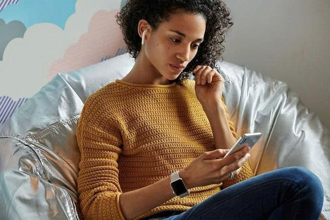 deo tai nghe bluetooth tốt khi làm việc
