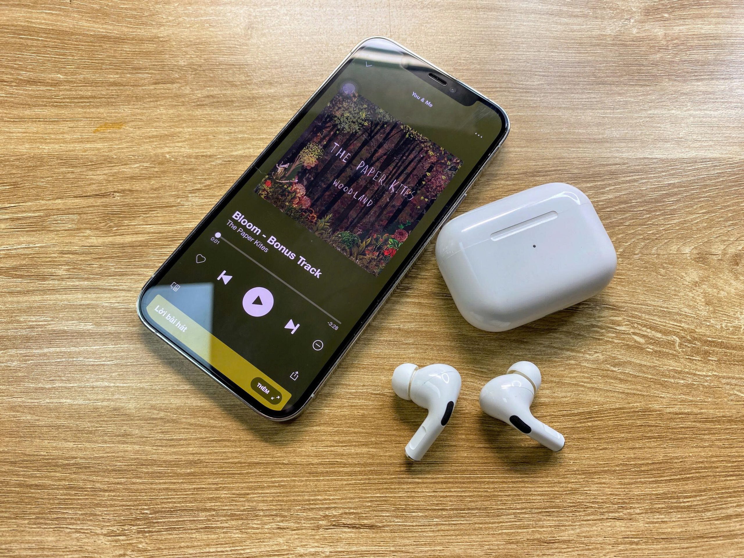 tai nghe bluetooth tốt tự dừng phát nhạc