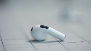 thao-tac-cam-bien-luc-airpods-3